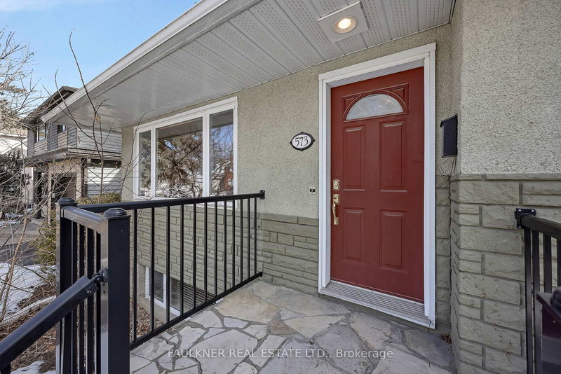 573 Courtenay Ave, Ottawa, K2A 3B4 | Image 3