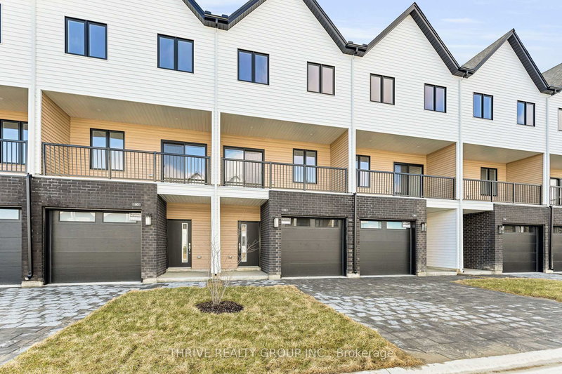 home for sale on 74-1595 Capri Crescent