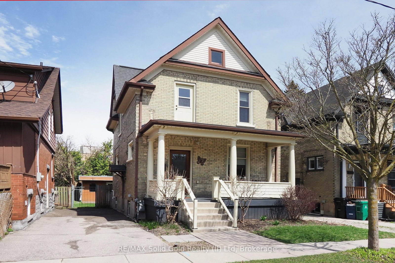 18 Theresa Street - Photo 2