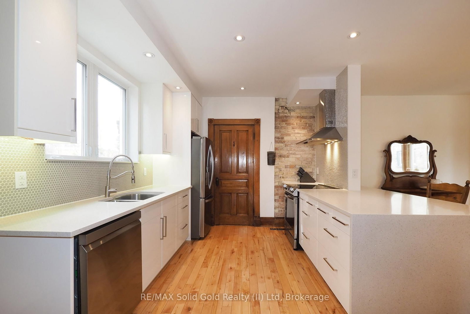 18 Theresa Street - Photo 23