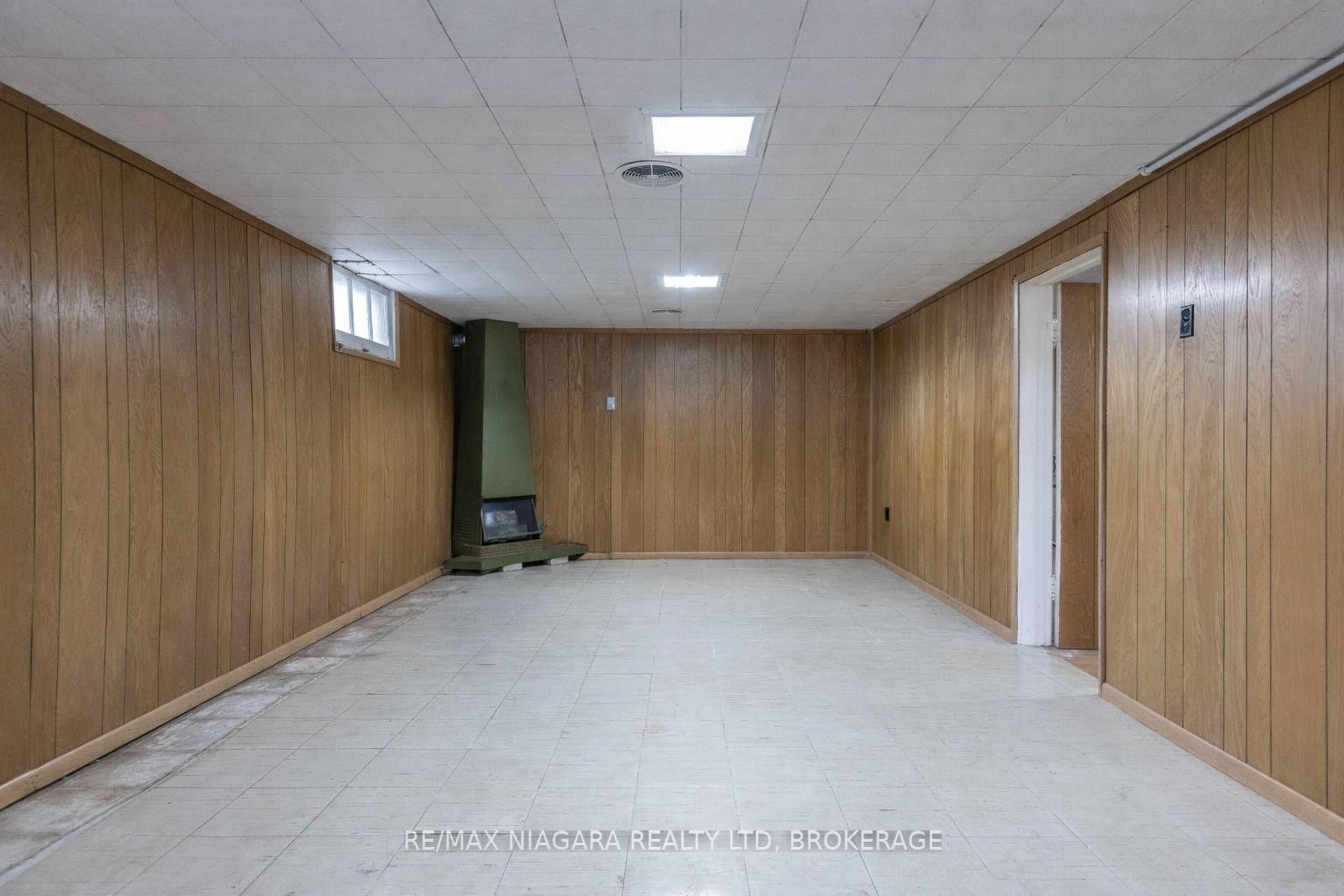 Detached House for sale at 129 Idylewylde Street, Fort Erie, Ontario, L2A 2L2 - Central - MLS: X13007276