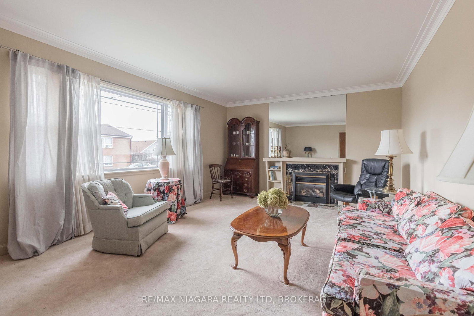 Detached House for sale at 129 Idylewylde Street, Fort Erie, Ontario, L2A 2L2 - Central - MLS: X13007276