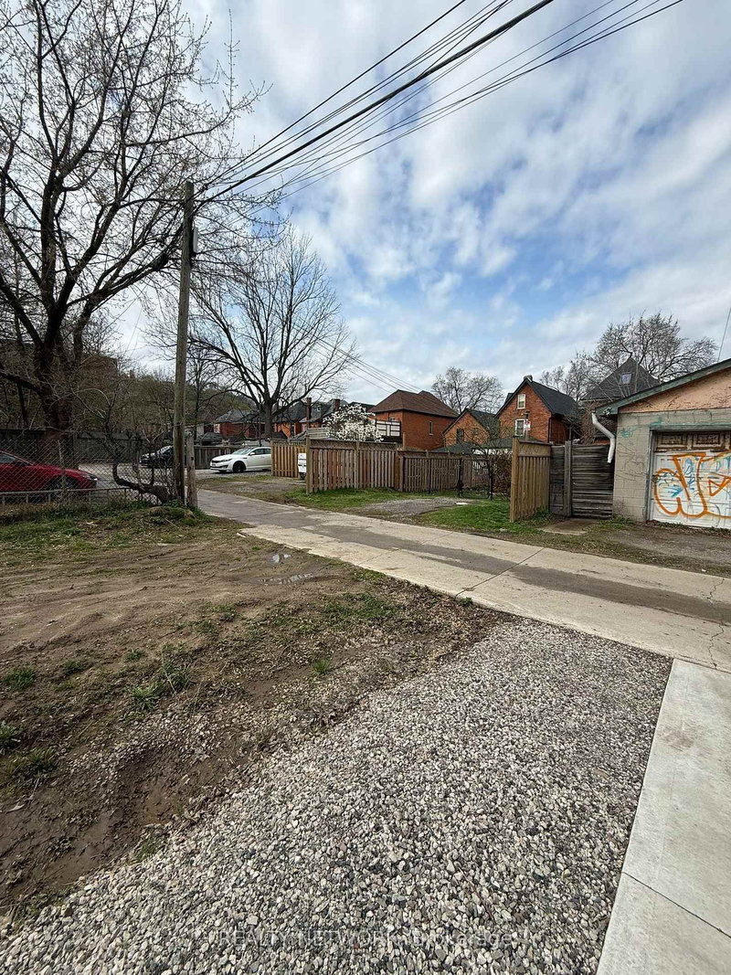 80 Ontario Ave, Hamilton, L8N 2X2 | Image 3