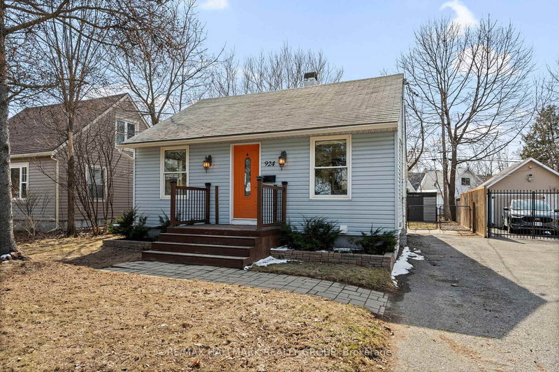 924 Fisher Ave, Ottawa, K1Z 6P4 | Image 2