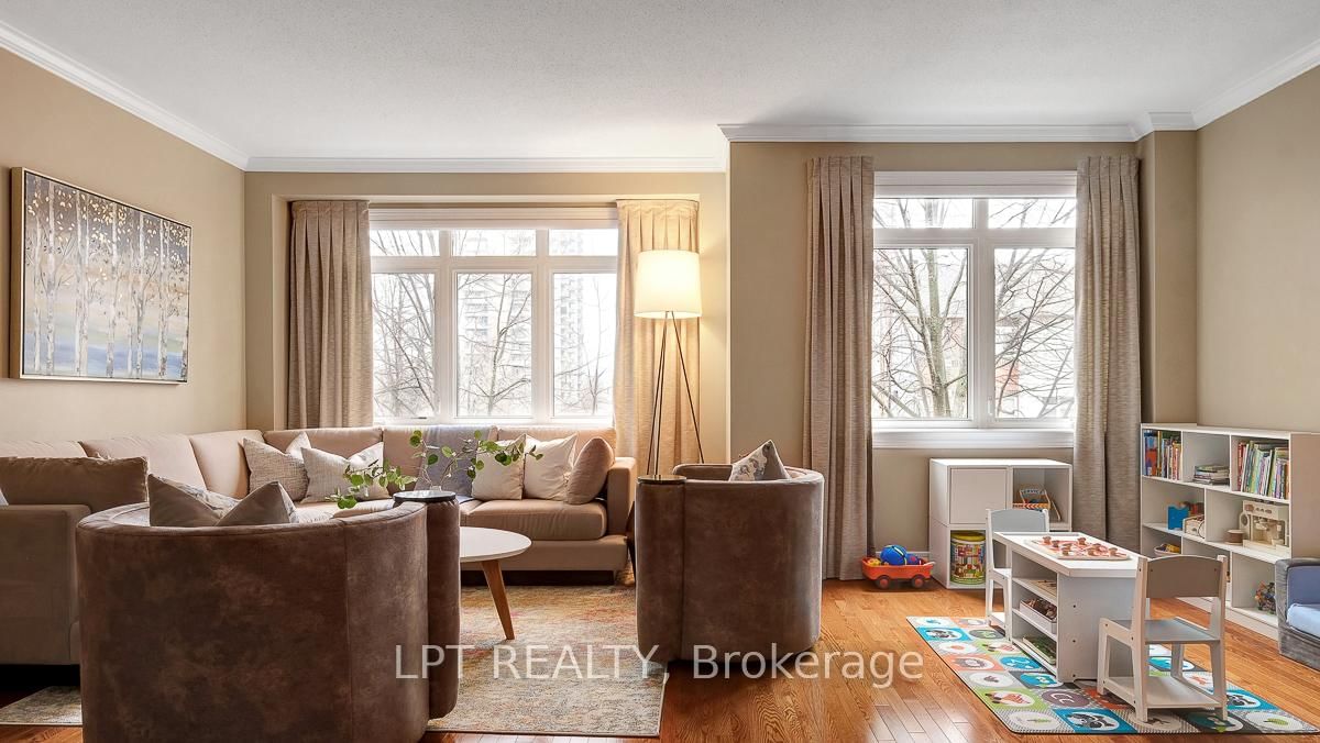 176 Lanark Avenue - Photo 11