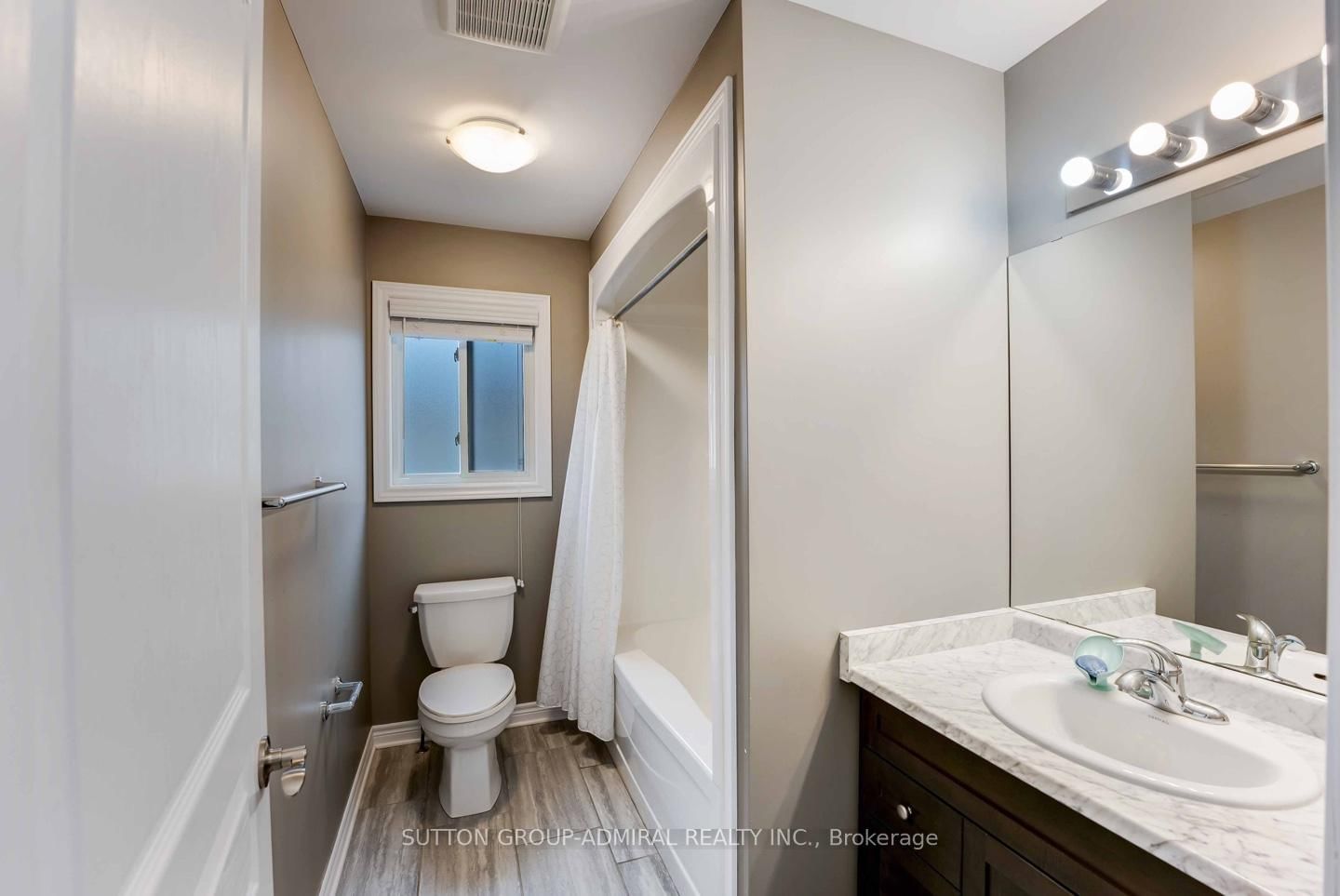 Detached House for sale at 10 Bergenstein Crescent, Pelham, Ontario, L0S 1E6 - Fonthill - MLS: X13007516