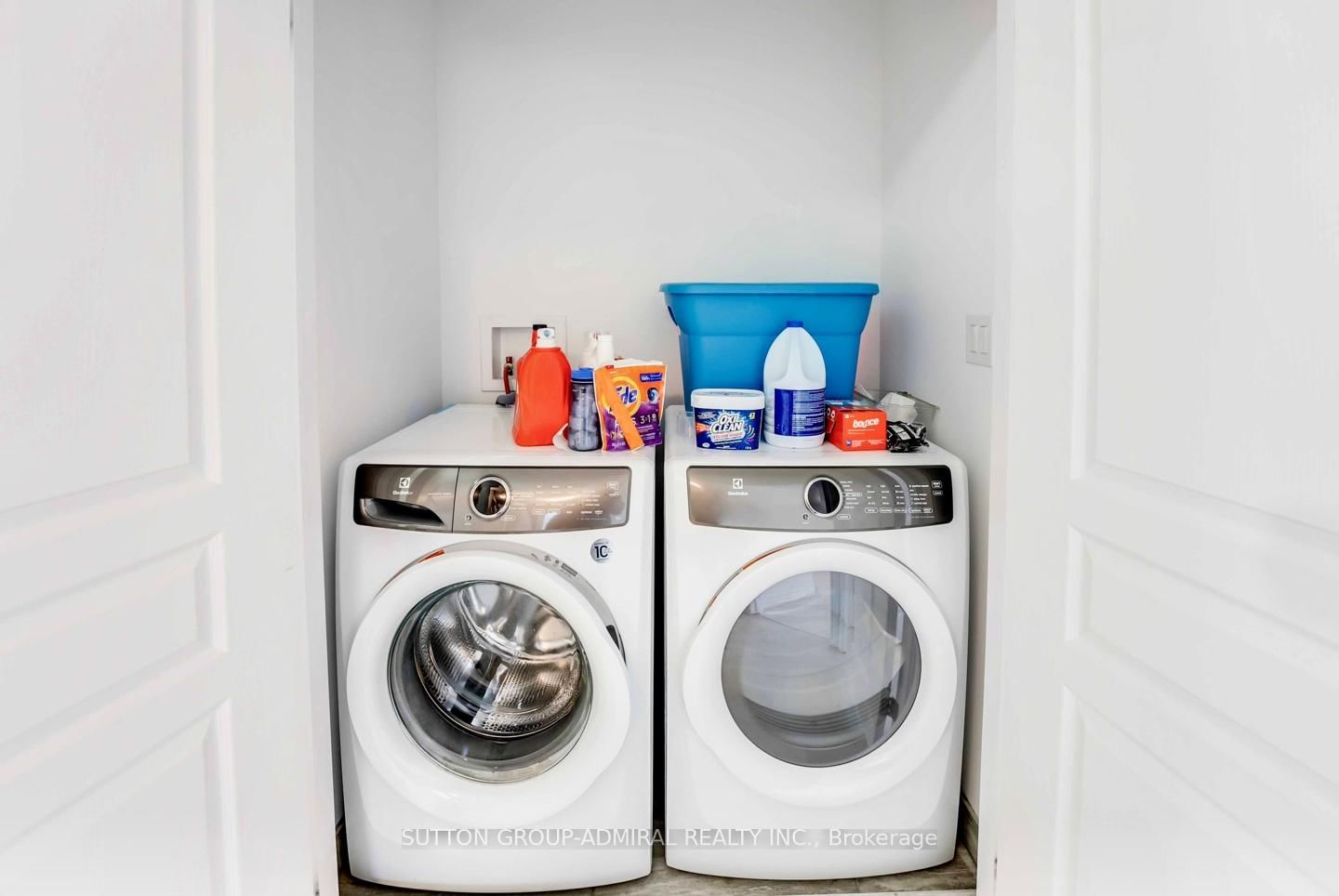 Detached House for sale at 10 Bergenstein Crescent, Pelham, Ontario, L0S 1E6 - Fonthill - MLS: X13007516