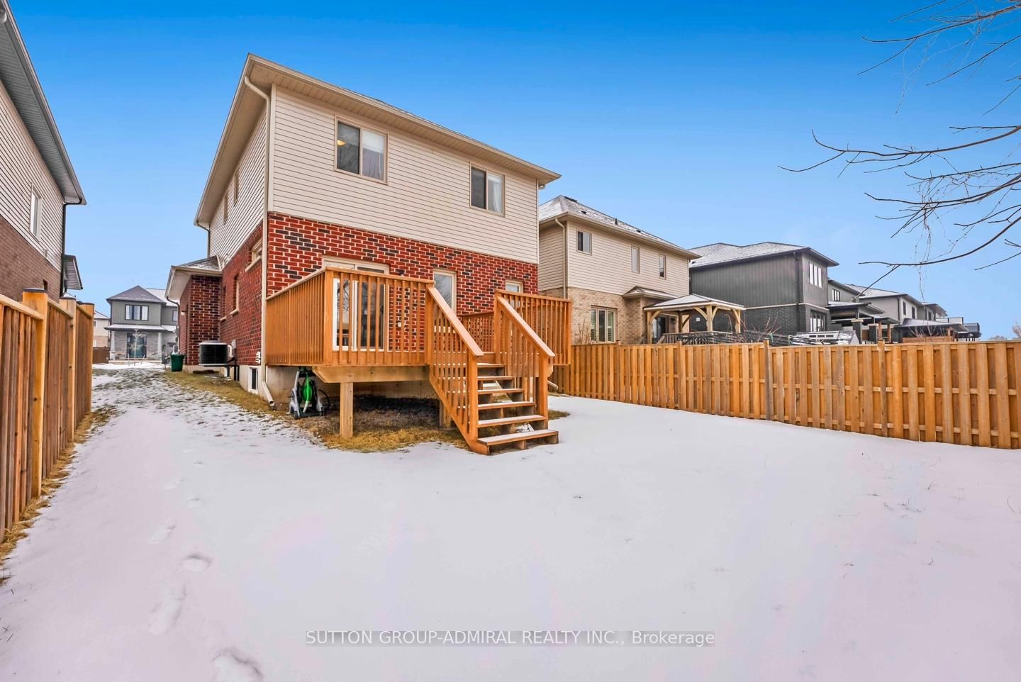 Detached House for sale at 10 Bergenstein Crescent, Pelham, Ontario, L0S 1E6 - Fonthill - MLS: X13007516