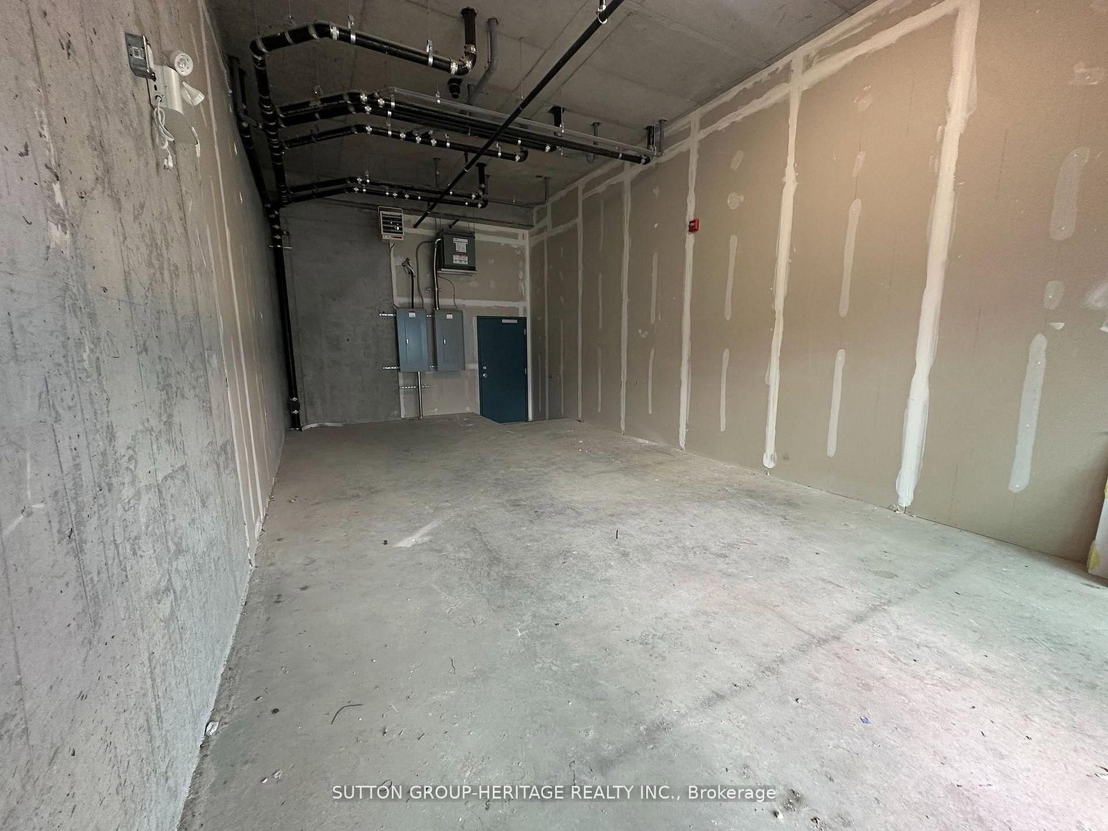 652 Princess Street, Unit 114 - Photo 3