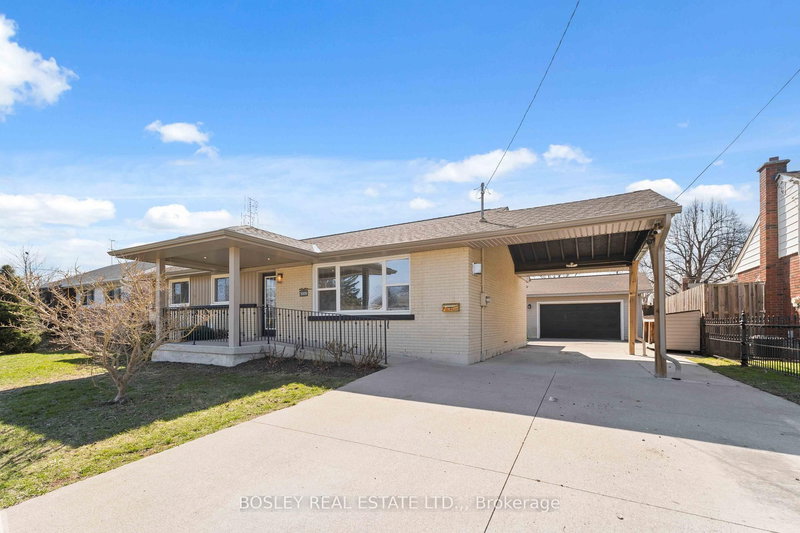 home for sale on 5009 Amelia Crescent