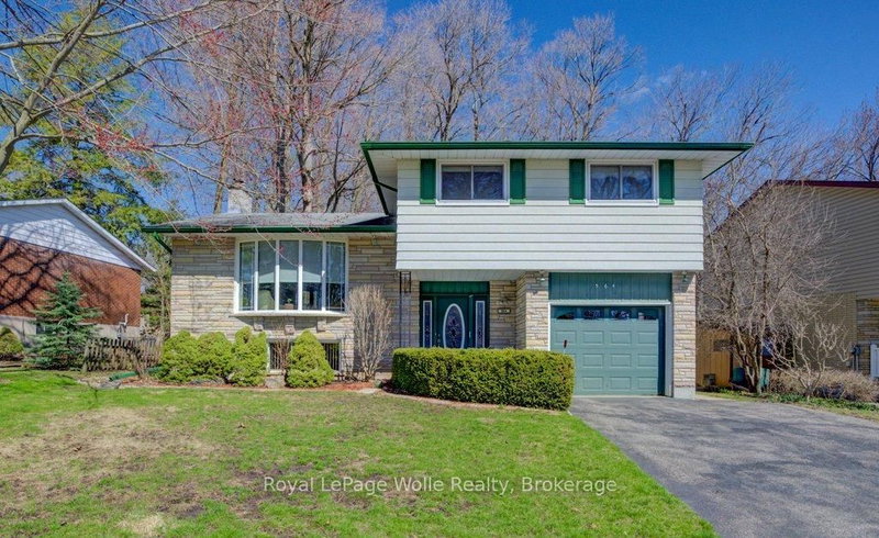 564 Glen Manor Blvd, Waterloo, N2L 4T6 | Image 3