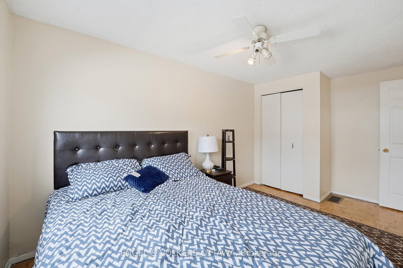 34 Alison Korn Private - Photo 19