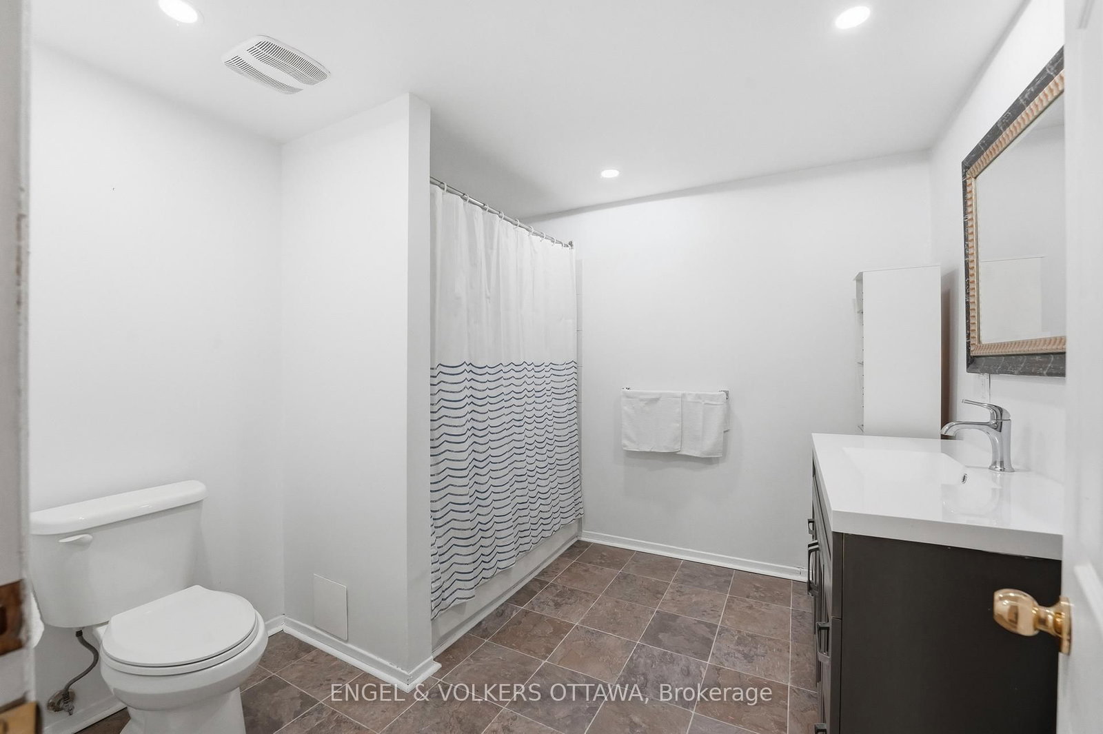 34 Alison Korn Private - Photo 21