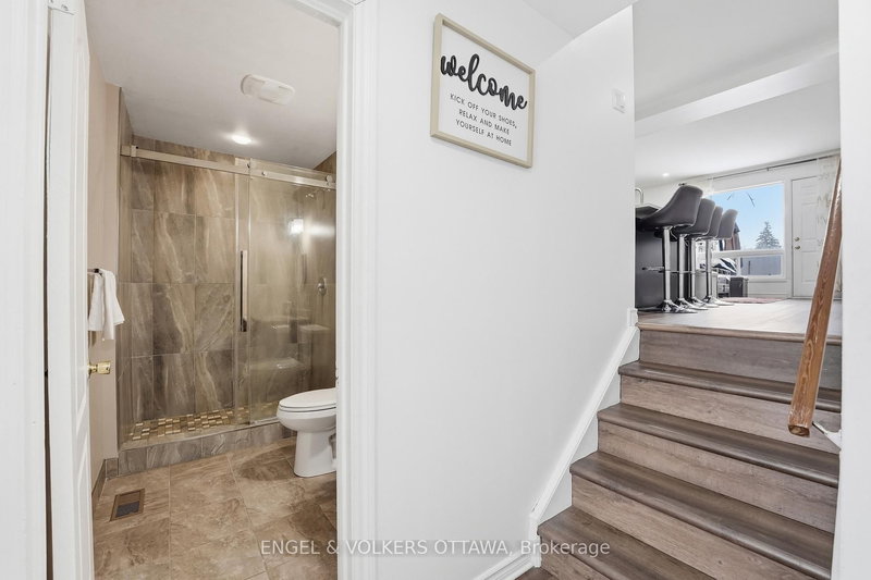 34 Alison Korn Private, Ottawa, K2H 8M6 | Image 3