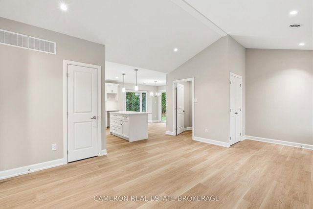 10 Whittaker Crescent