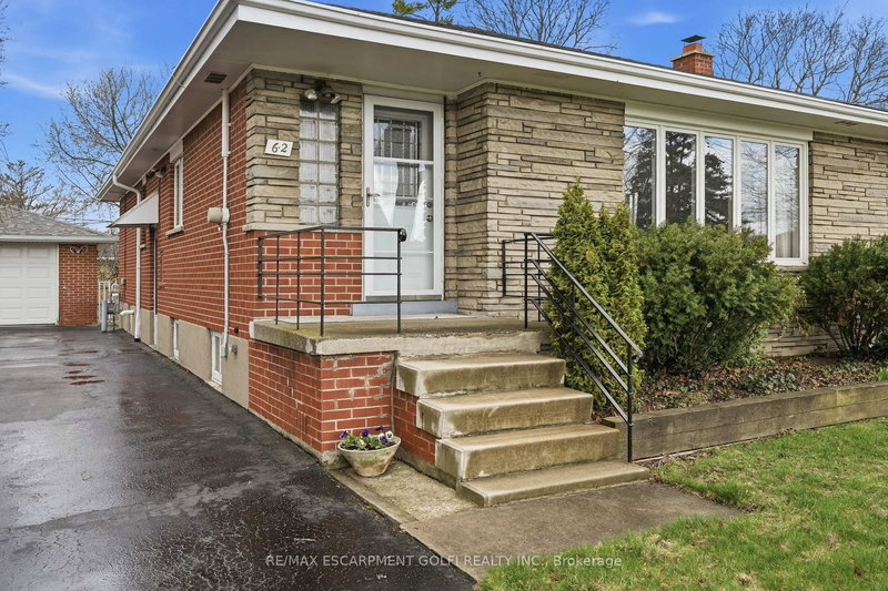 62 Grenadier Dr, Hamilton, L8T 4E3 | Image 2