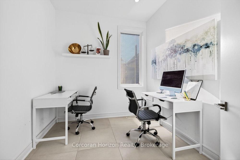 132 Young Street, Unit Main - Photo 30