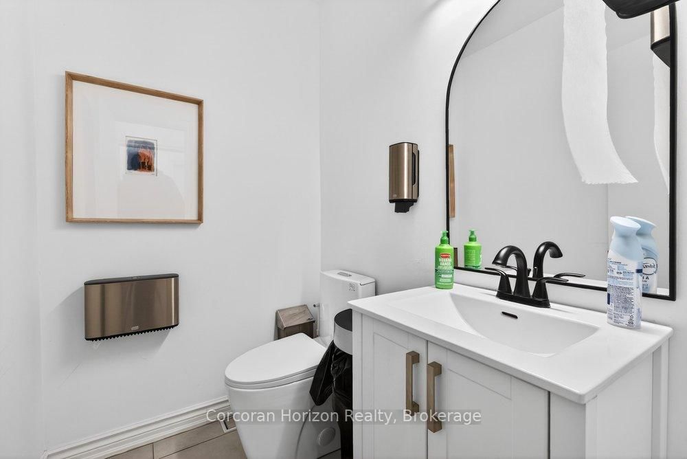 132 Young Street, Unit Main - Photo 32