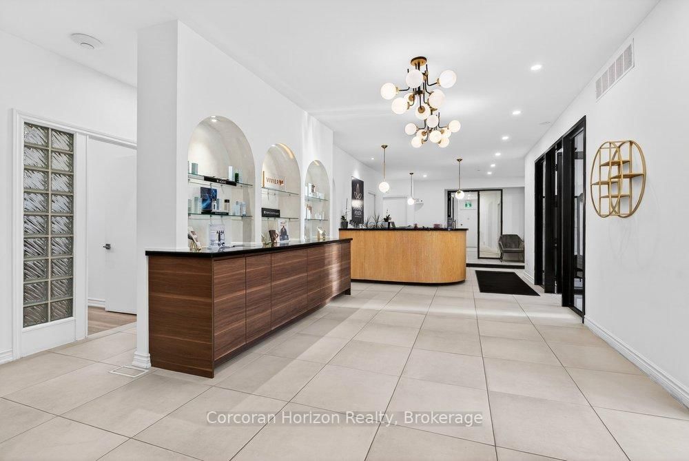 132 Young Street, Unit Main - Photo 4