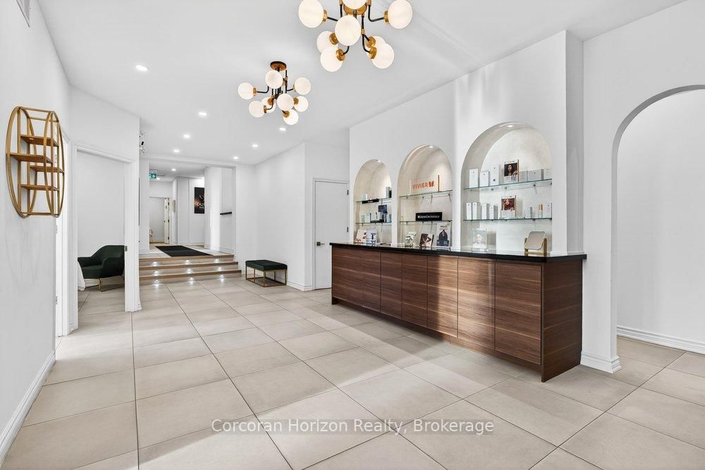 132 Young Street, Unit Main - Photo 6