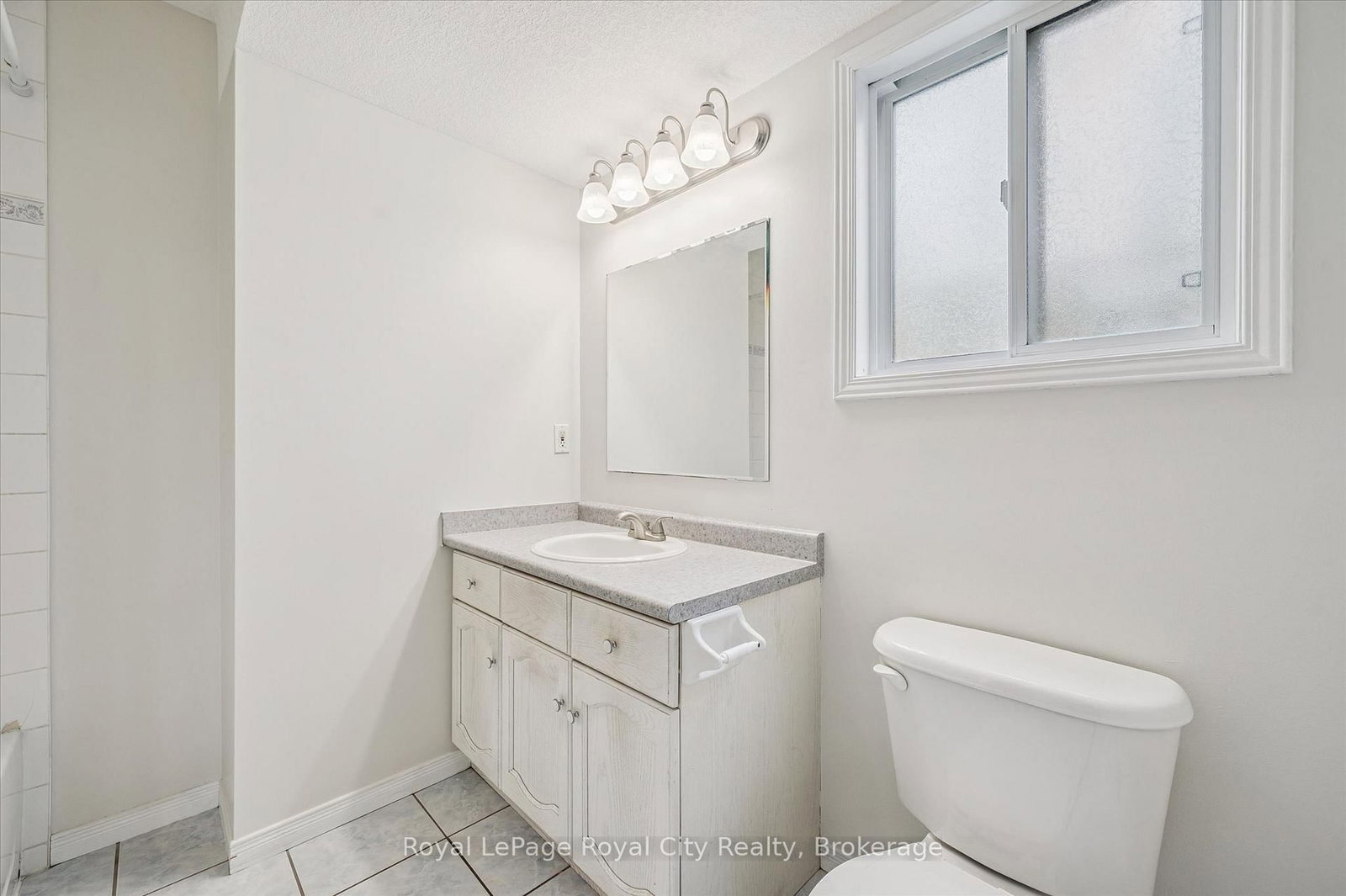 28 Bronwyn Place - Photo 30