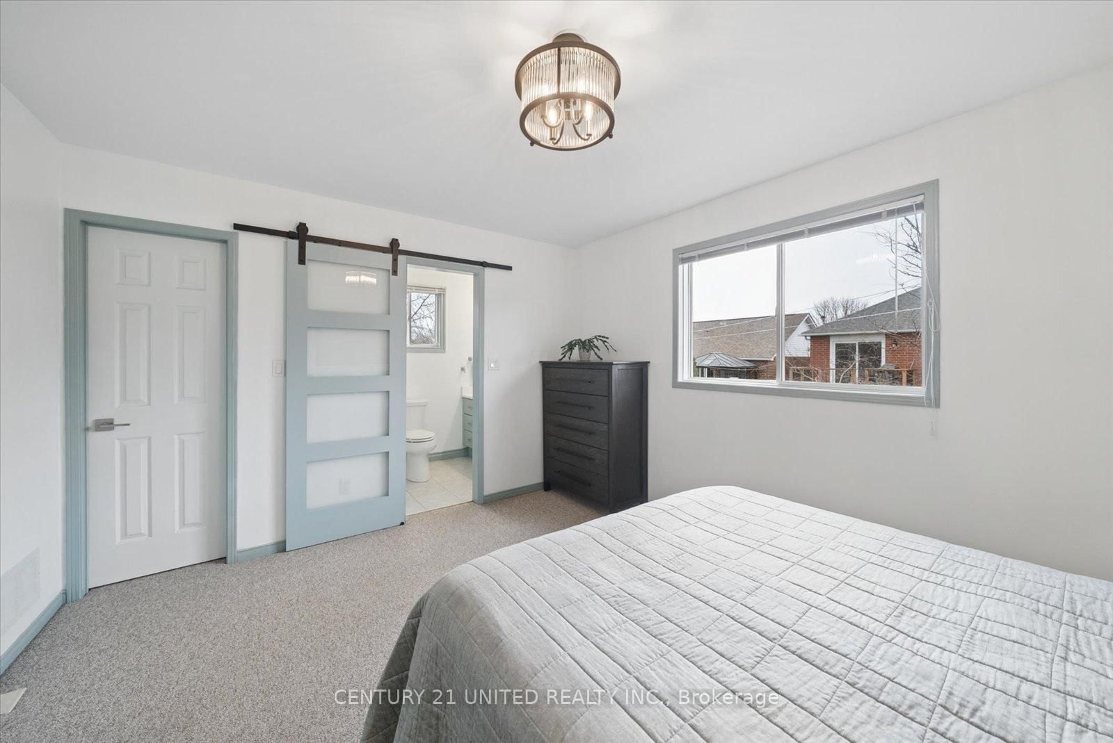 Detached House for sale at 1612 Glenforest Boulevard, Peterborough, Ontario, K9K 2J6 - Monaghan Ward 2 - MLS: X13008330