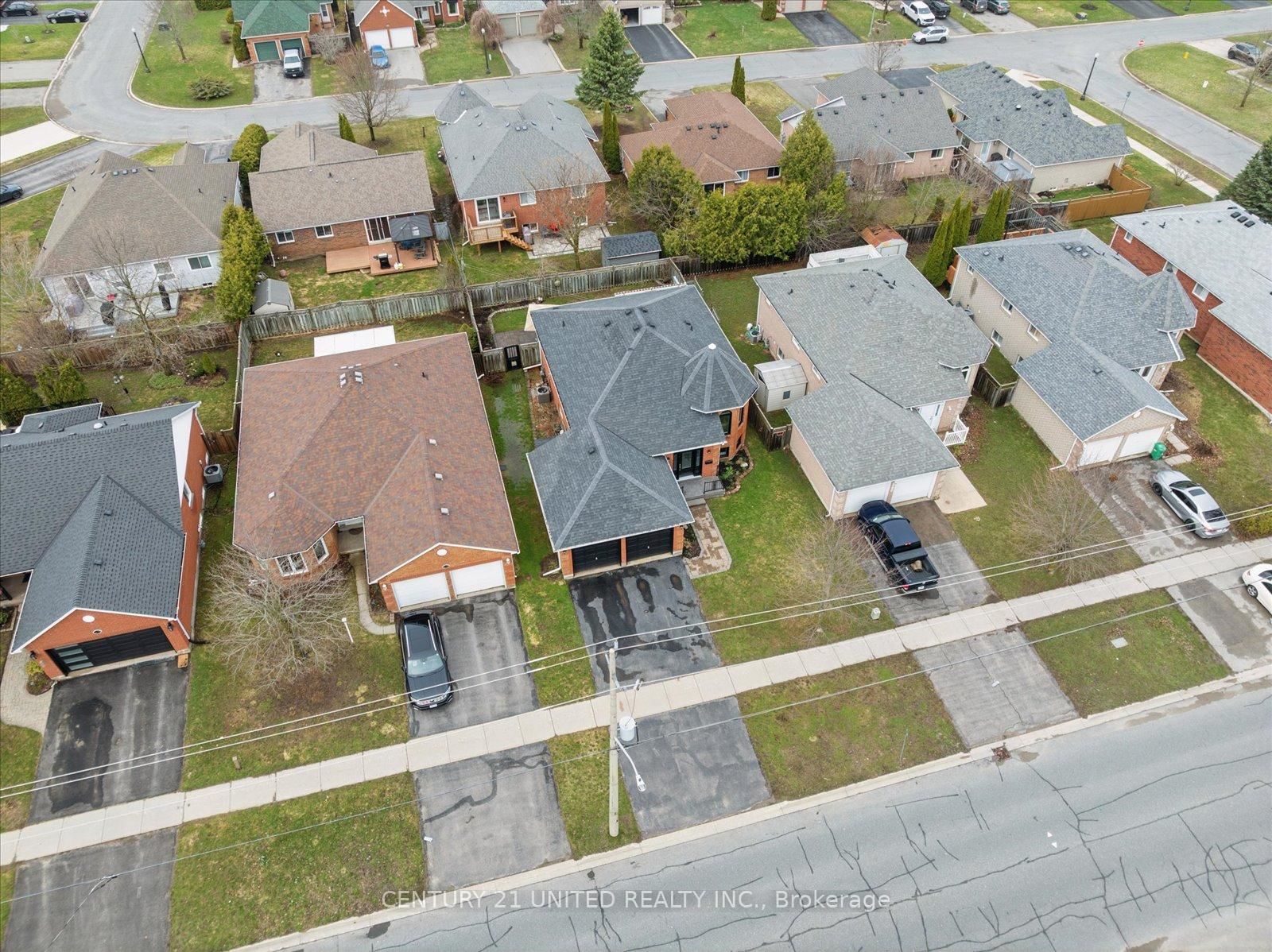 Detached House for sale at 1612 Glenforest Boulevard, Peterborough, Ontario, K9K 2J6 - Monaghan Ward 2 - MLS: X13008330