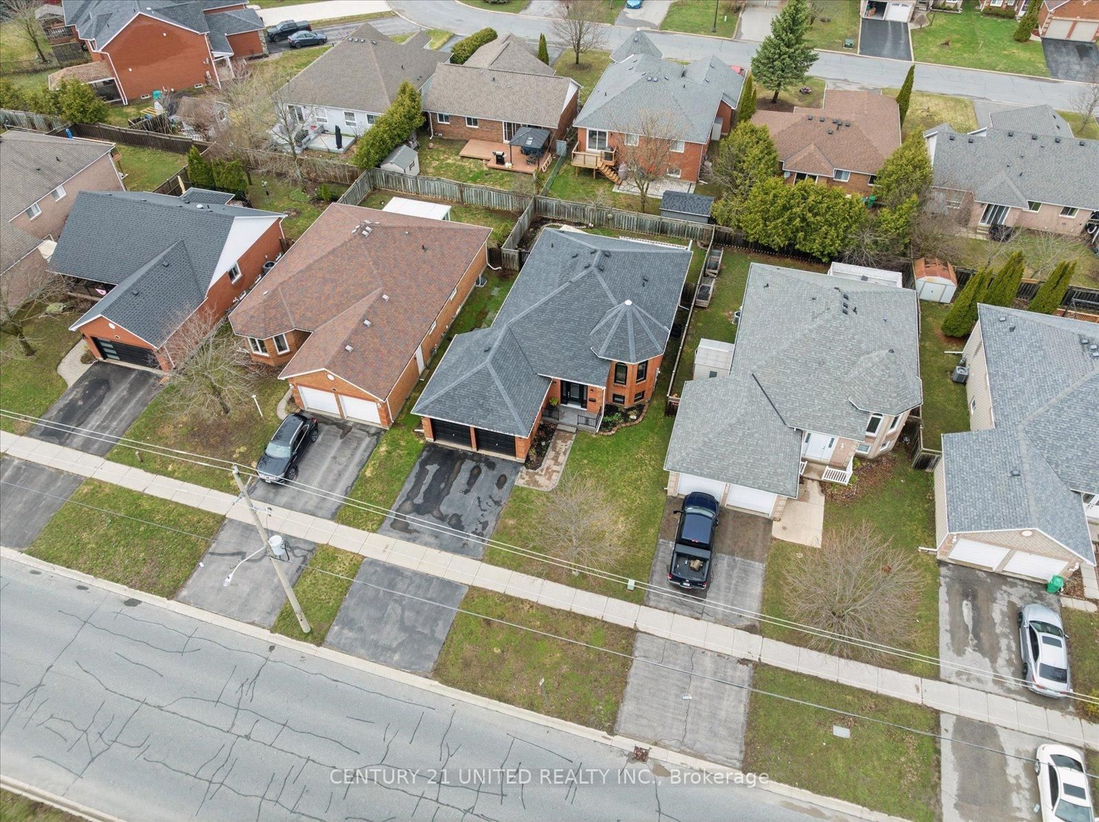 Detached House for sale at 1612 Glenforest Boulevard, Peterborough, Ontario, K9K 2J6 - Monaghan Ward 2 - MLS: X13008330