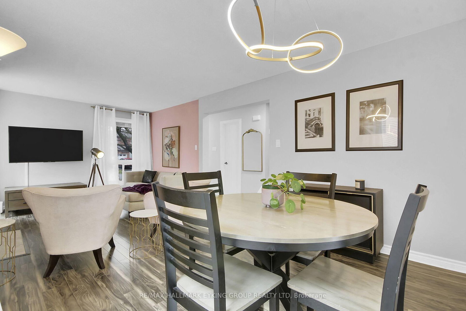 8 Vickers Way - Photo 11