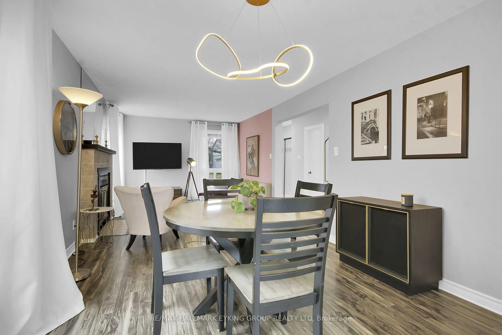 8 Vickers Way - Photo 12