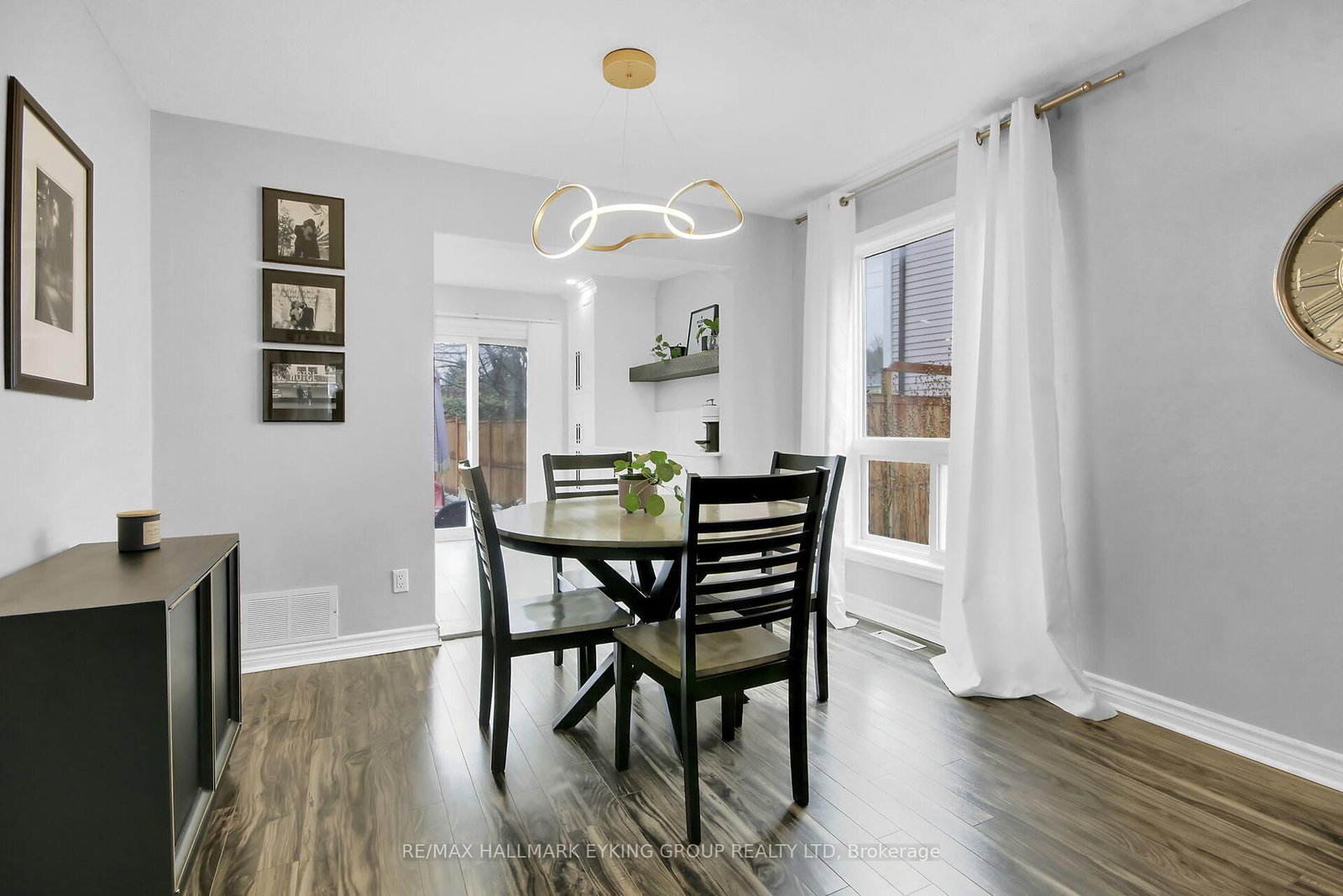 8 Vickers Way - Photo 14