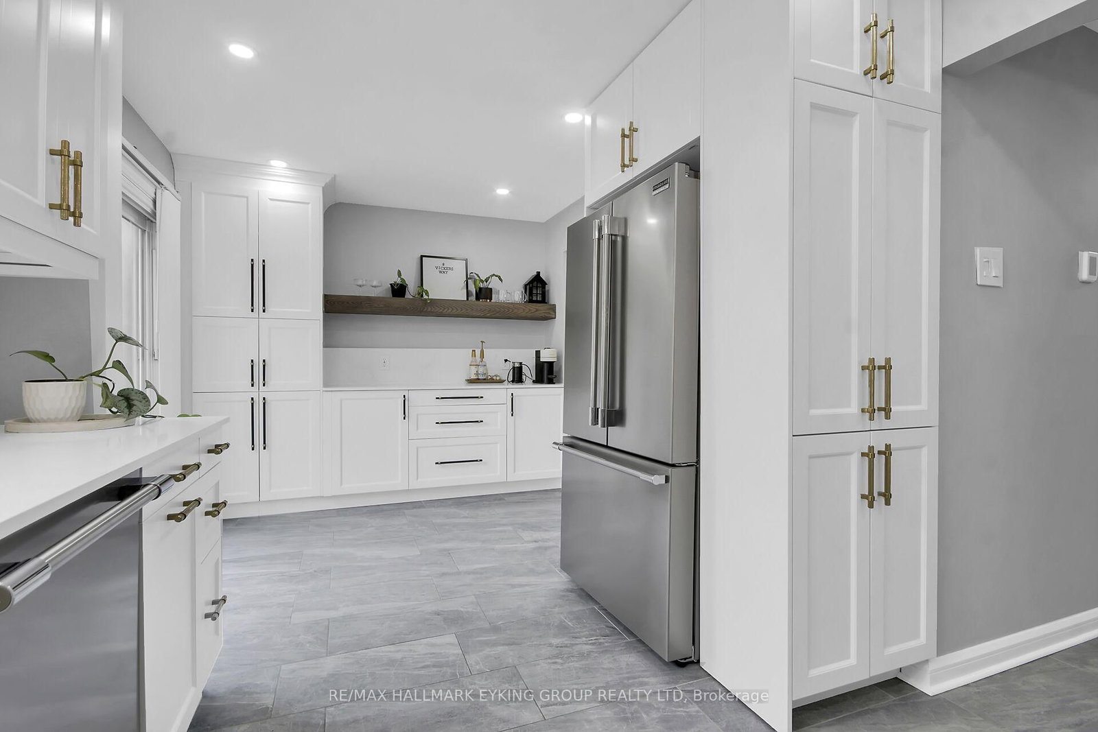 8 Vickers Way - Photo 16