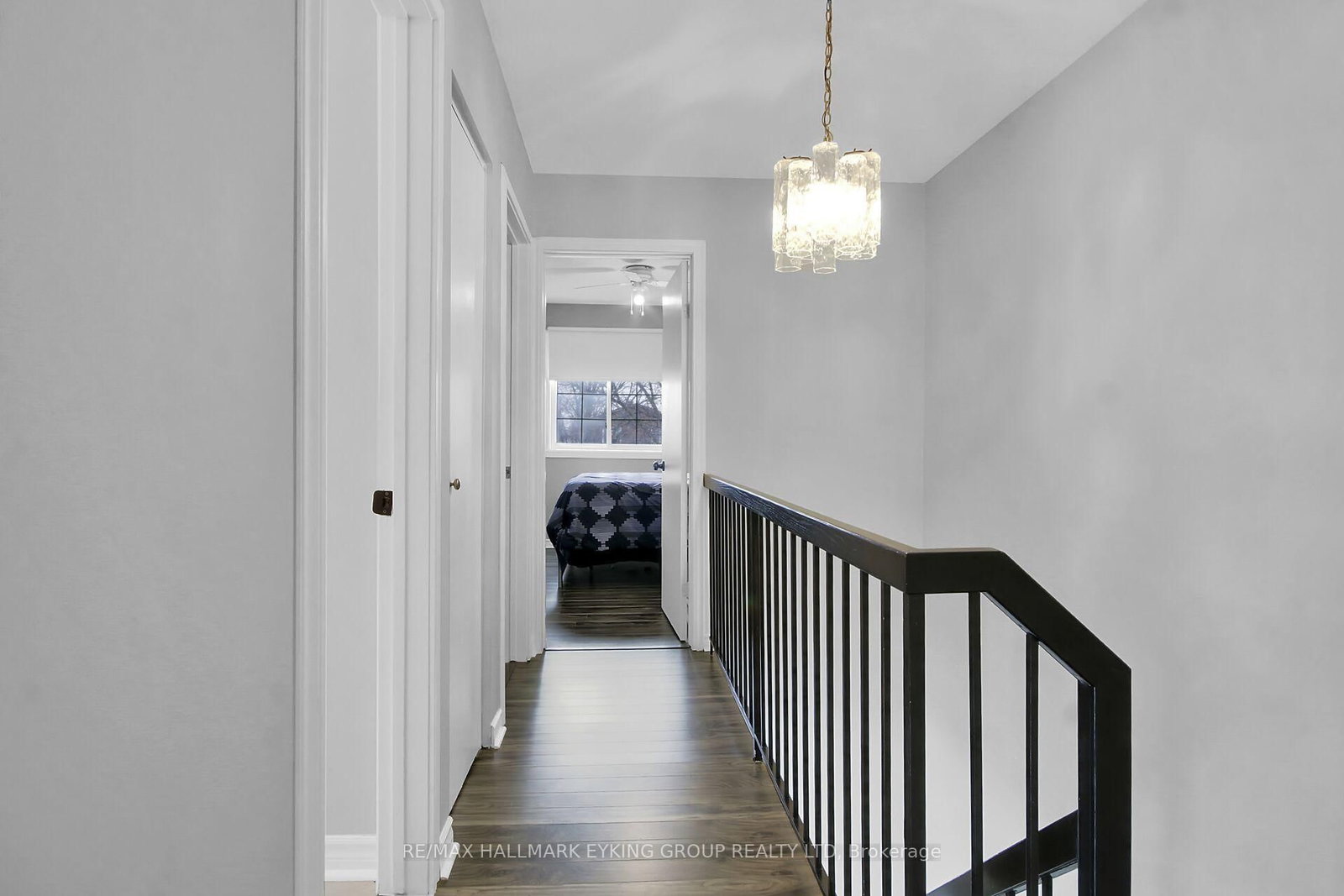 8 Vickers Way - Photo 25