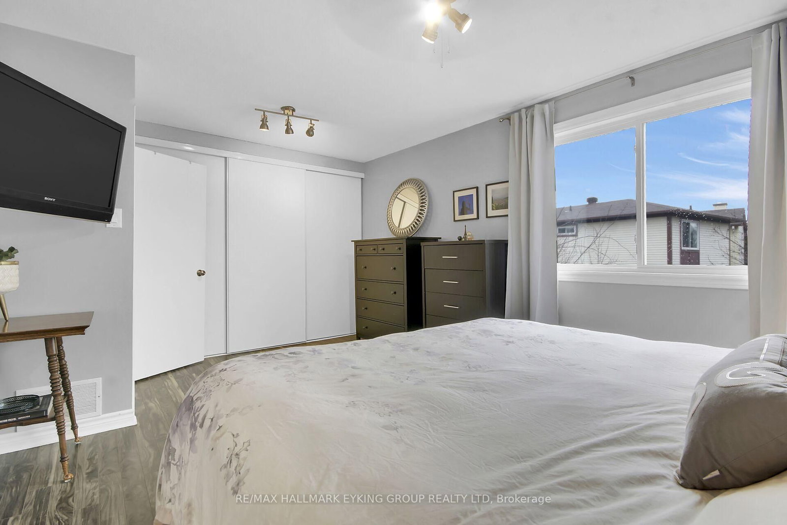 8 Vickers Way - Photo 29