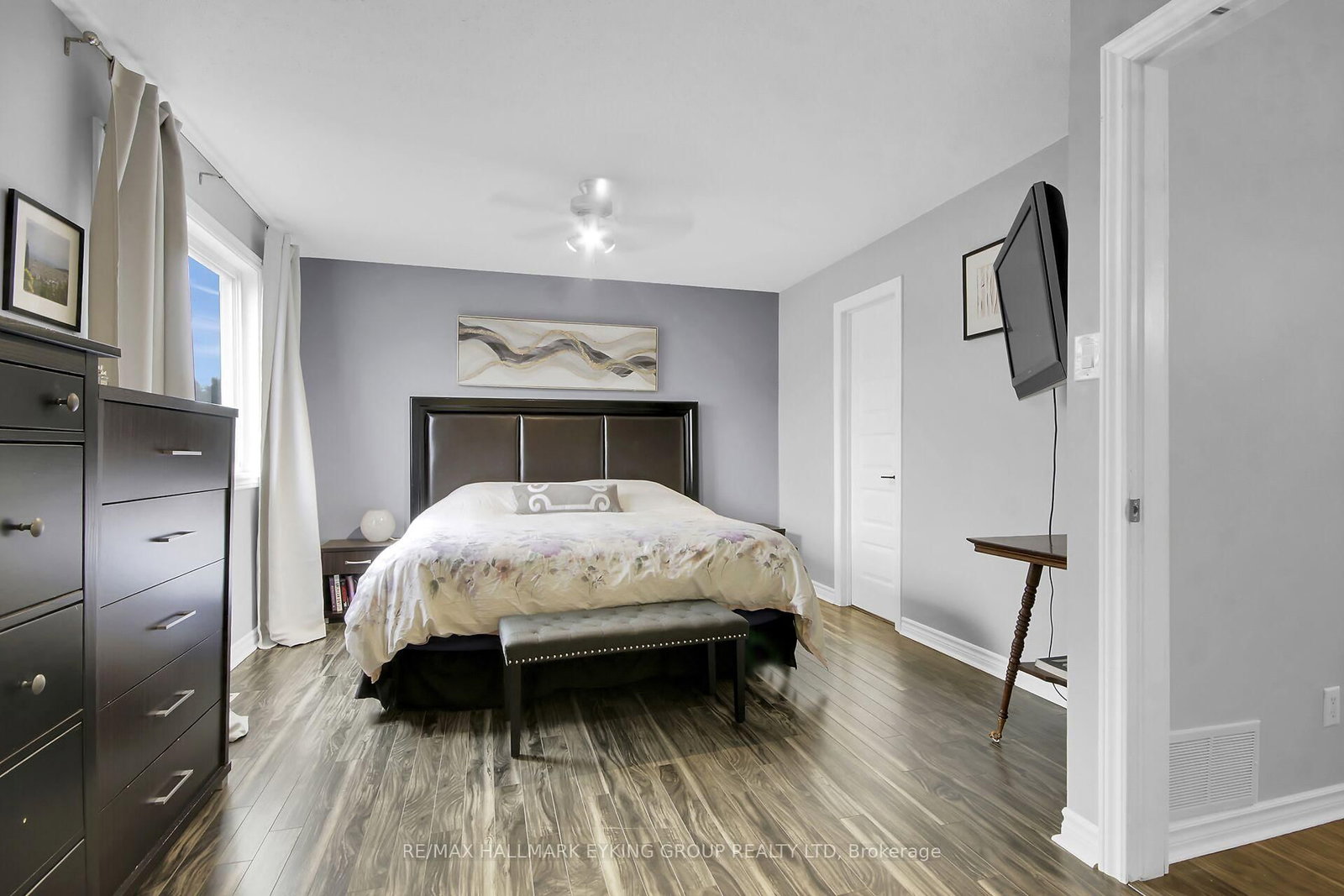 8 Vickers Way - Photo 30