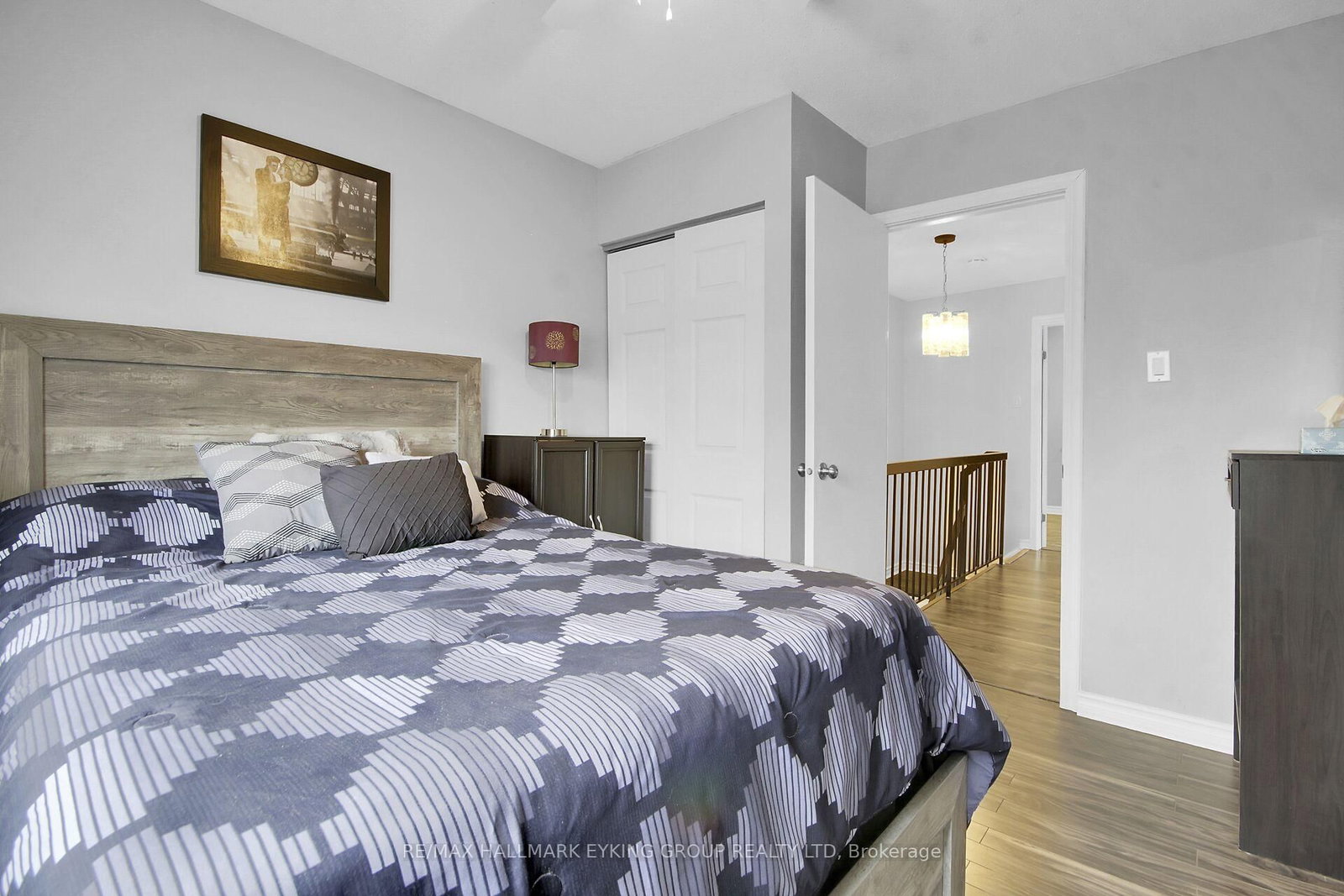 8 Vickers Way - Photo 34