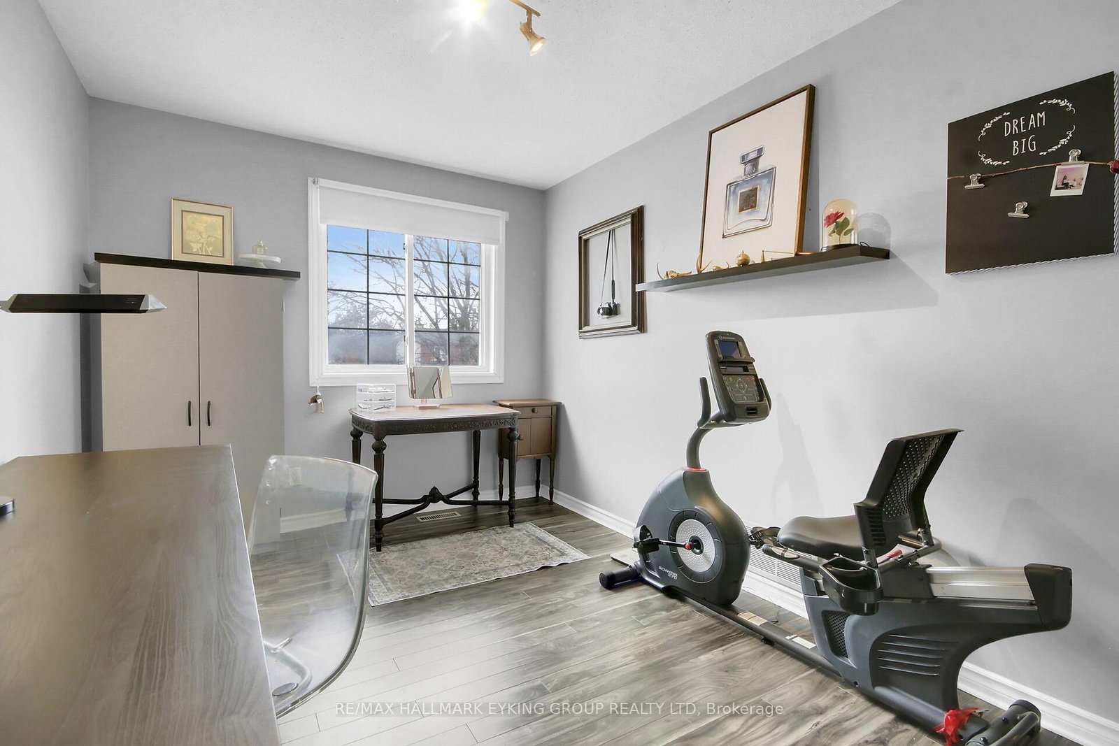 8 Vickers Way - Photo 36