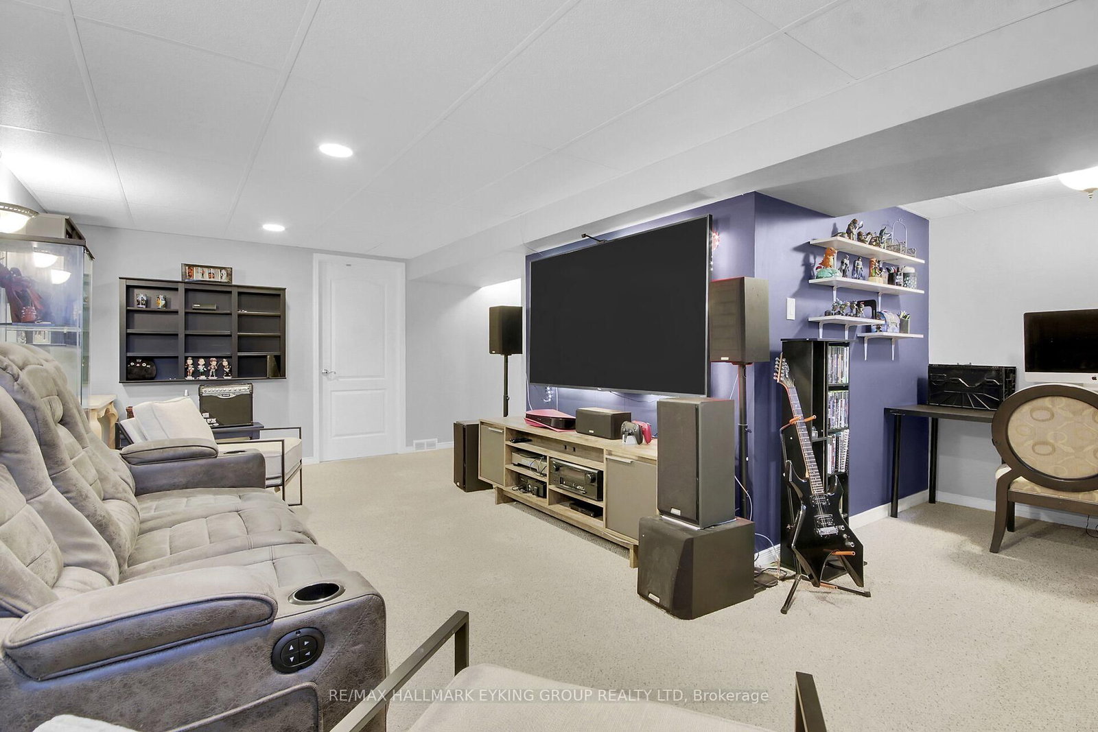 8 Vickers Way - Photo 39