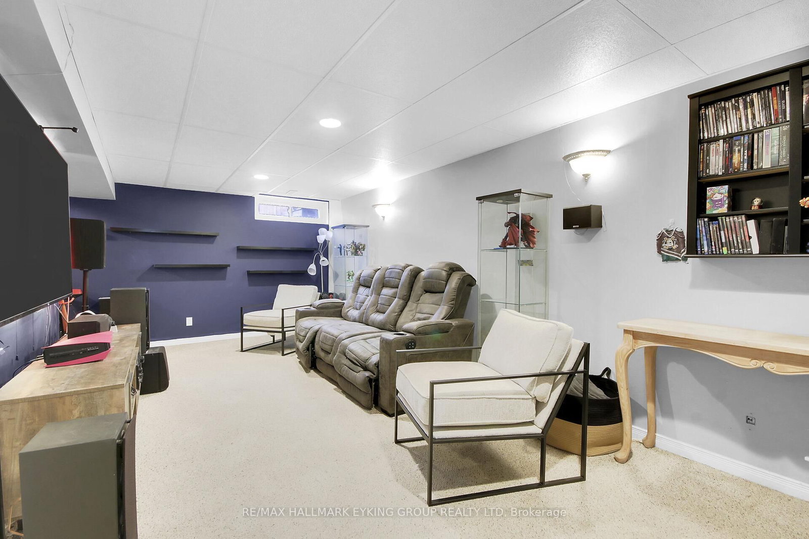 8 Vickers Way - Photo 41