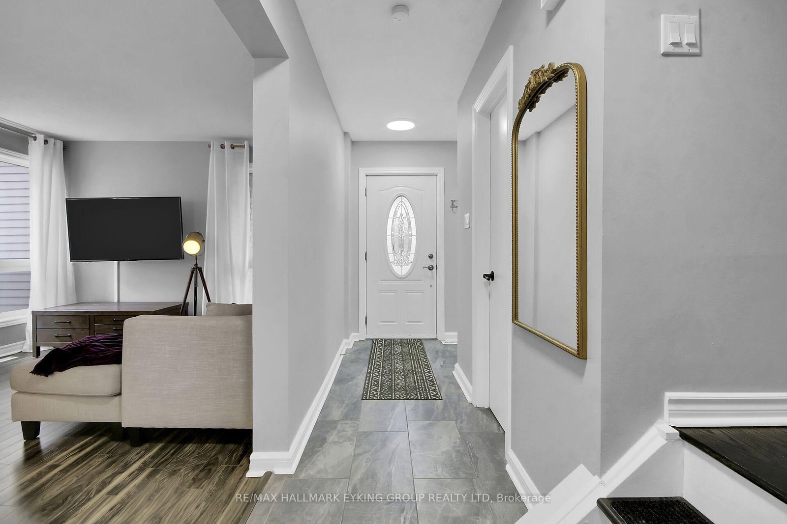 8 Vickers Way - Photo 5