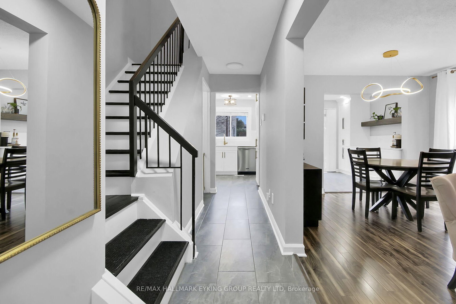 8 Vickers Way - Photo 6