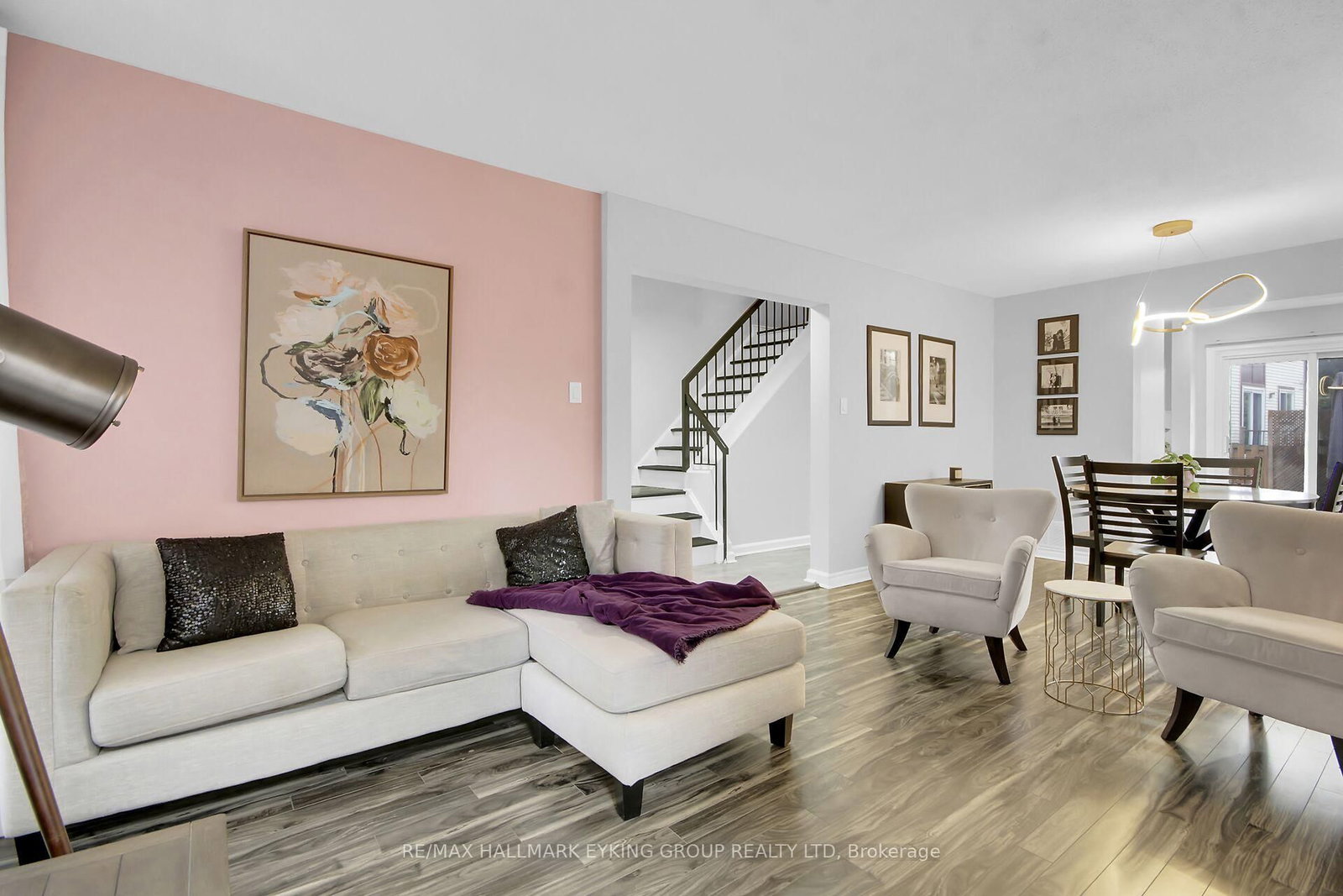 8 Vickers Way - Photo 9