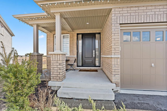 737 Gilmour Crescent