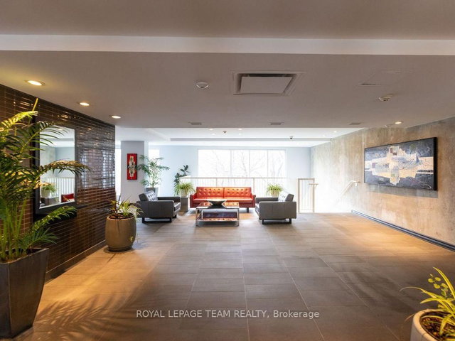 406 - 250 Lett Street