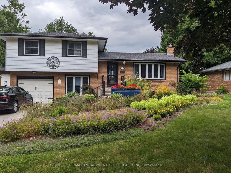 55 Berkley Cres, Norfolk, N3Y 4M7 | Image 2