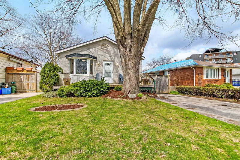 home for sale on 114 Connaught Avenue