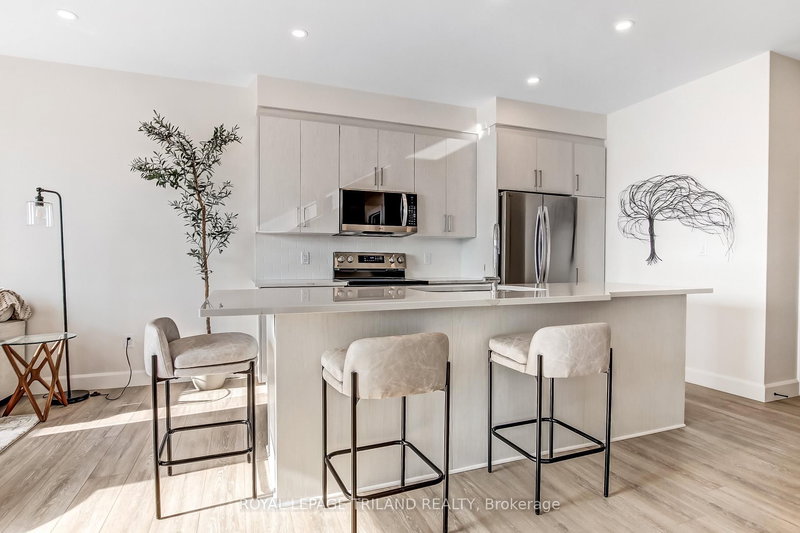 home for lease on 203-16 Compass Trail N