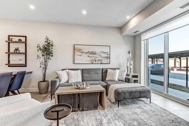 home for lease on 204-16 Compass Trail N