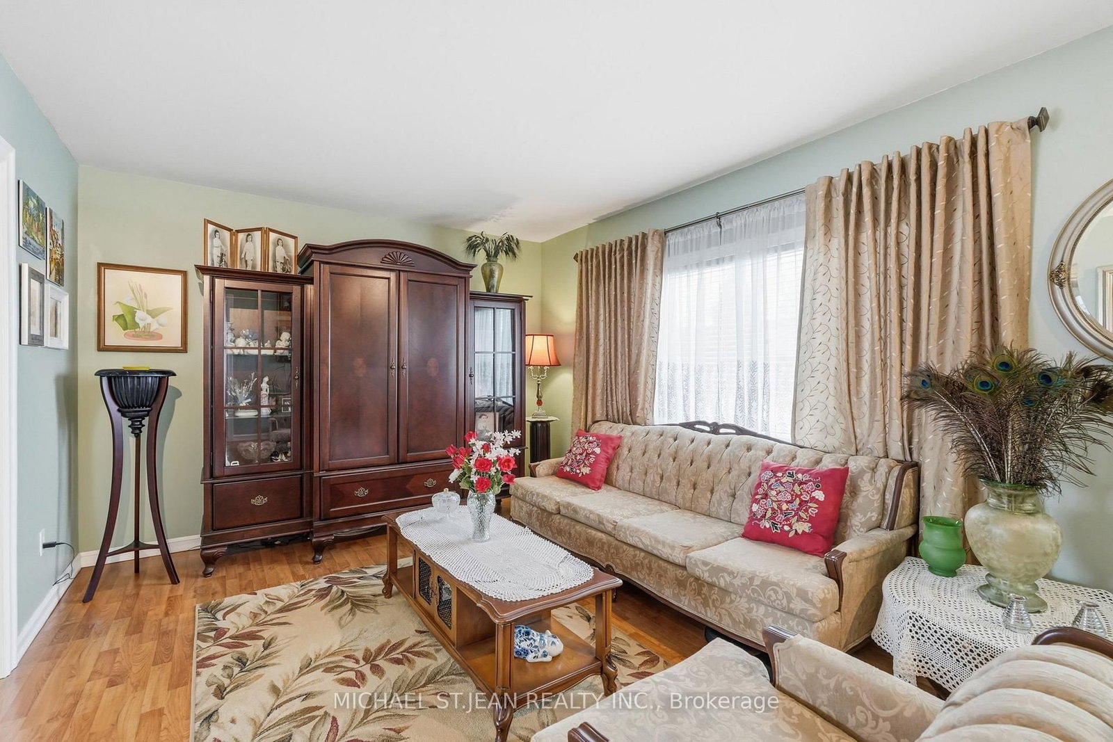 Detached House for sale at 54 Bingham Road, Hamilton, Ontario, L8Y 1N4 - McQuesten - MLS: X13008600