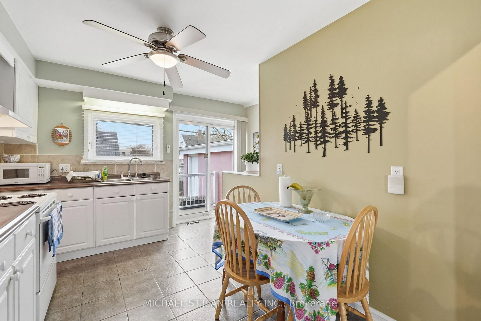 Detached House for sale at 54 Bingham Road, Hamilton, Ontario, L8Y 1N4 - McQuesten - MLS: X13008600